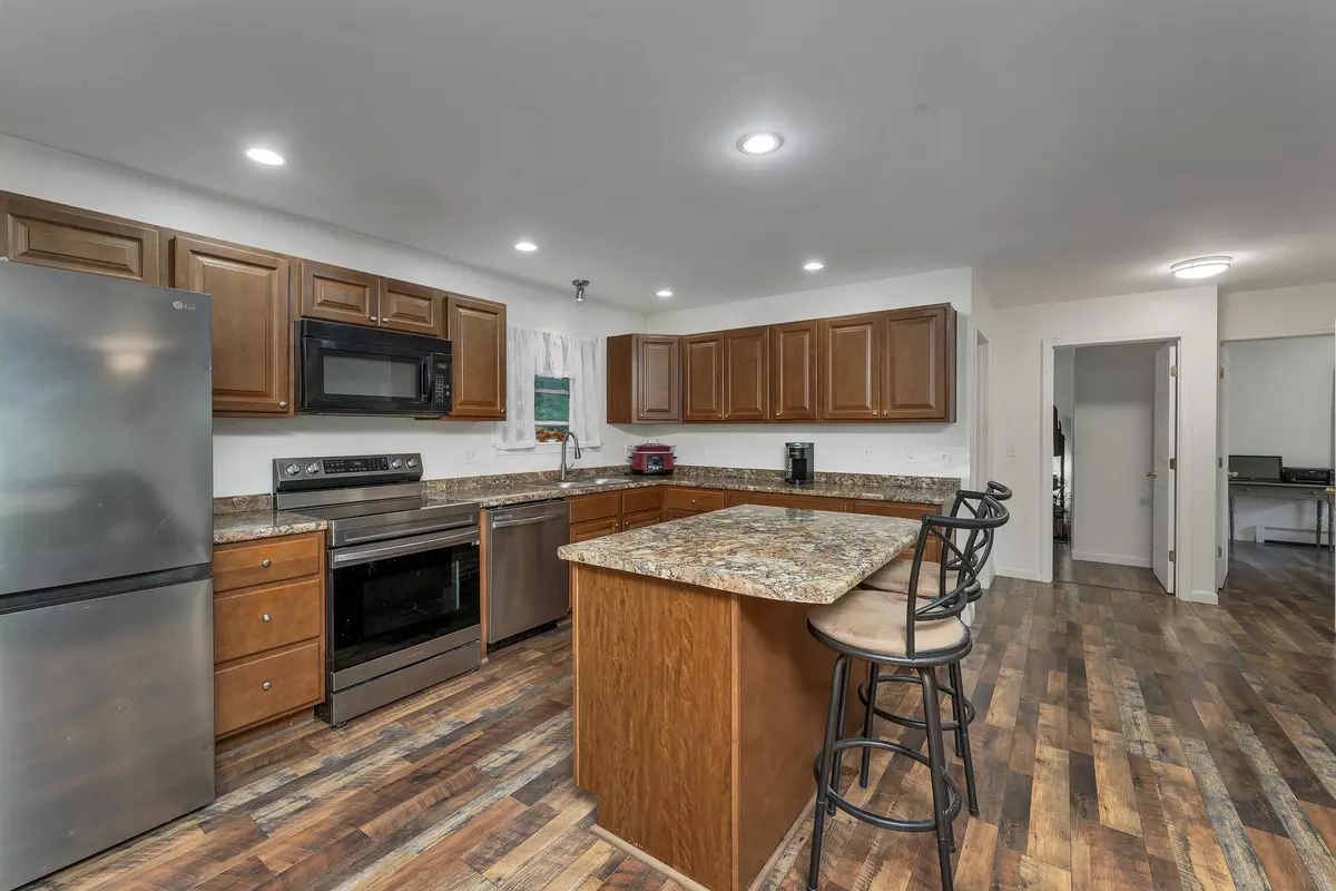 Wakefield, NH 03830,97 Daniel DR