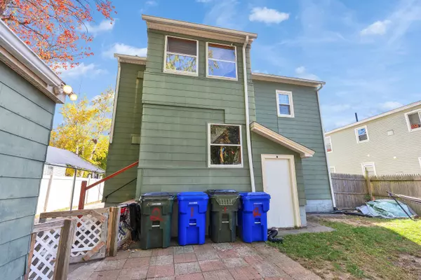 Manchester, NH 03103-3708,860 Clay ST #2 units