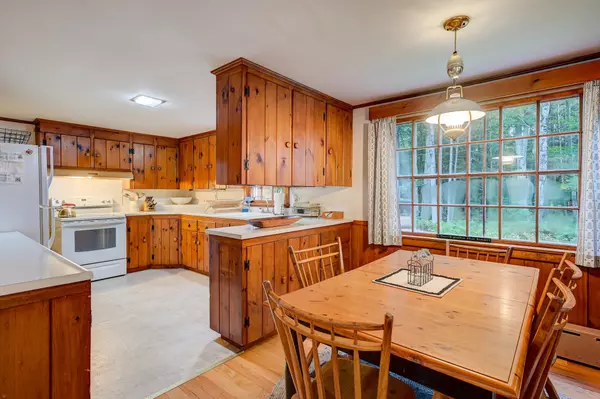 Conway, NH 03860,510 Hurricane Mountain RD