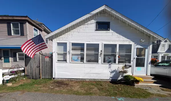 12 Kentville TER, Hampton, NH 03842