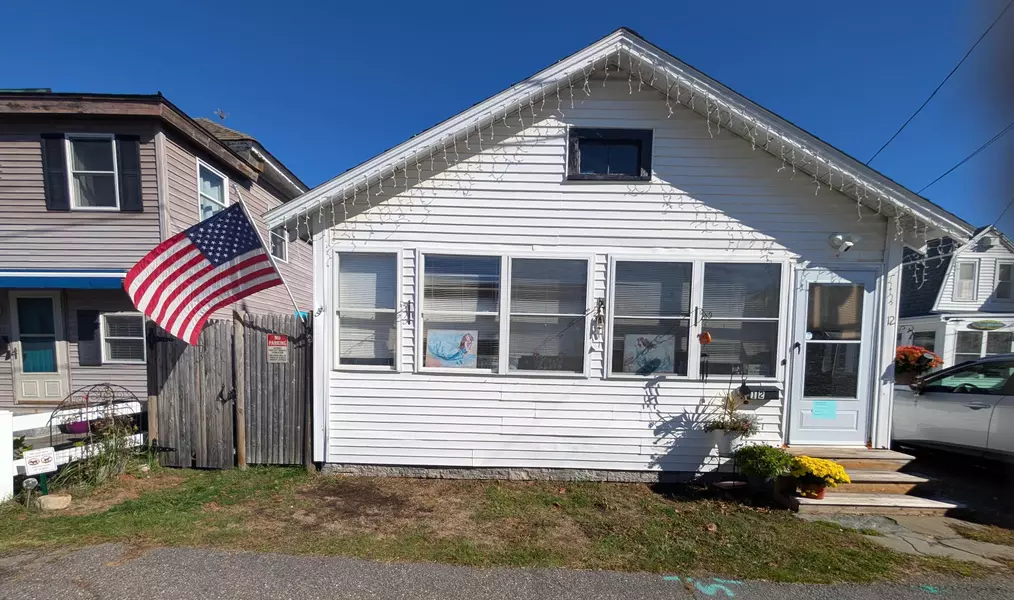 12 Kentville TER, Hampton, NH 03842