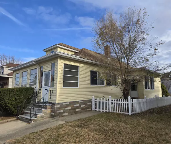 699 Montgomery ST, Manchester, NH 03102