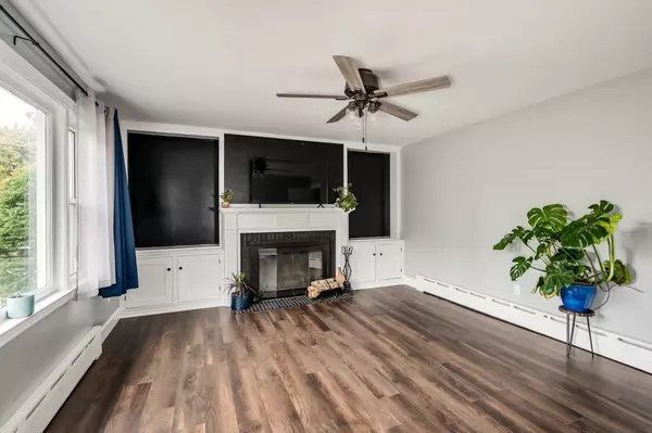 Rochester, NH 03867,7 McIntire CT