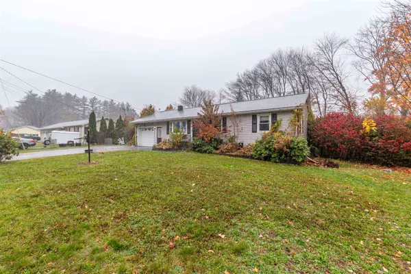 Allenstown, NH 03275,6 Meadow LN