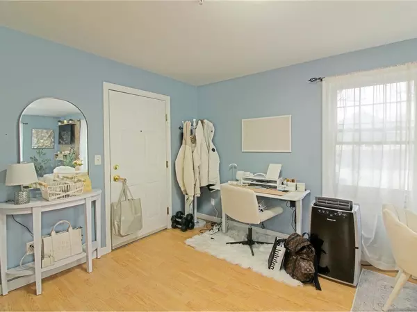 Burlington, VT 05401,354 Manhattan DR #10