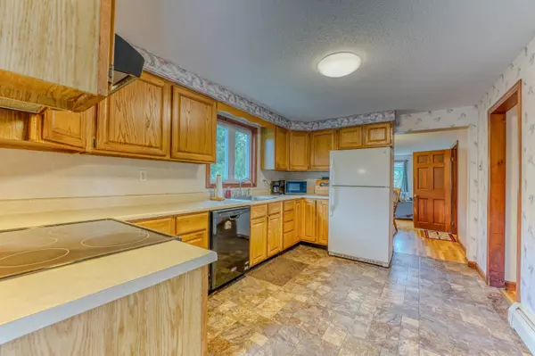 Littleton, NH 03561,165 Bethlehem RD