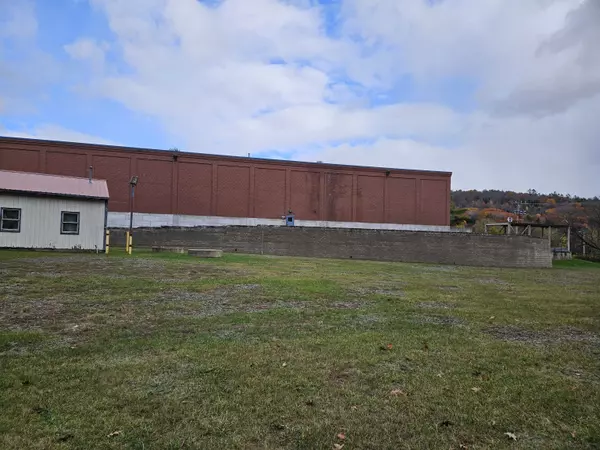 Ryegate, VT 05042,352 Papermill RD