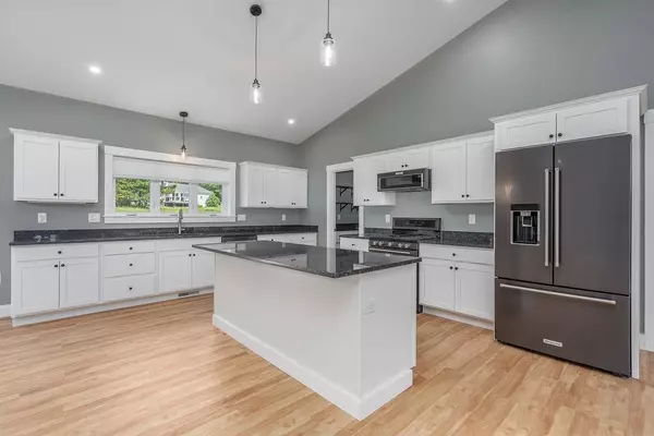 Concord, NH 03301,5 Midmark LN