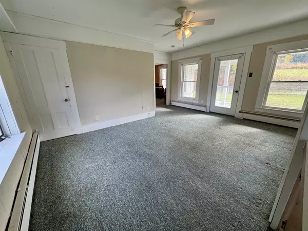 Barnet, VT 05821,162 Town Forest RD