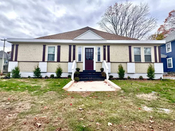 23 Oak ST, Derry, NH 03038