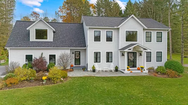144 Hillcrest LN, Williston, VT 05495