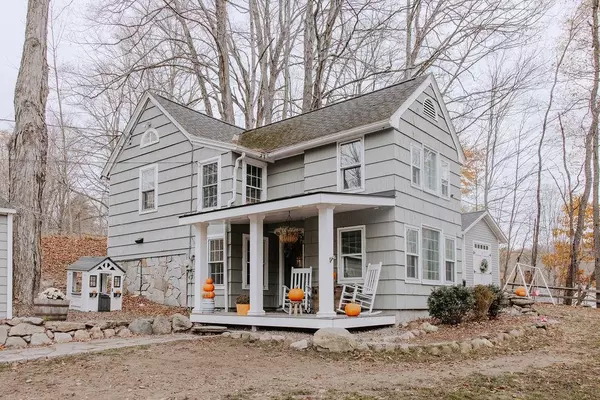 Chesterfield, NH 03462,563 N Shore RD