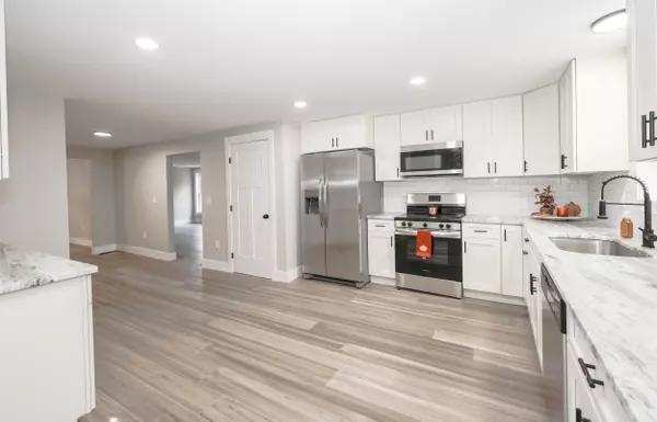 Hudson, NH 03051,1 A Sheraton DR