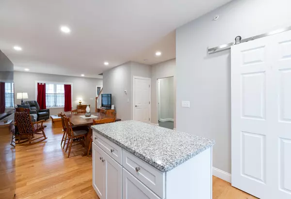 Goffstown, NH 03045,14 Angel Point CIR #B