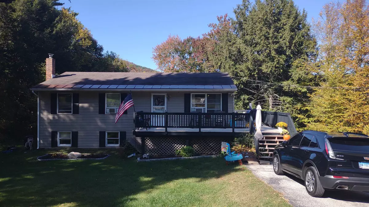 West Rutland, VT 05777,374 Pinehill RD