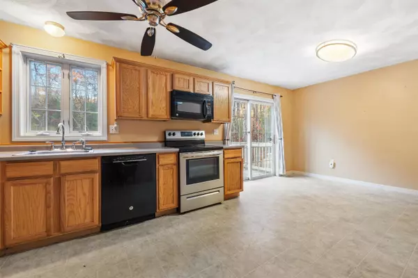 Hudson, NH 03051,9A Sunshine DR #A