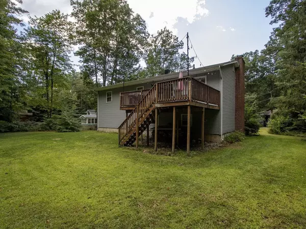 Essex, VT 05452,24 Logwood CIR
