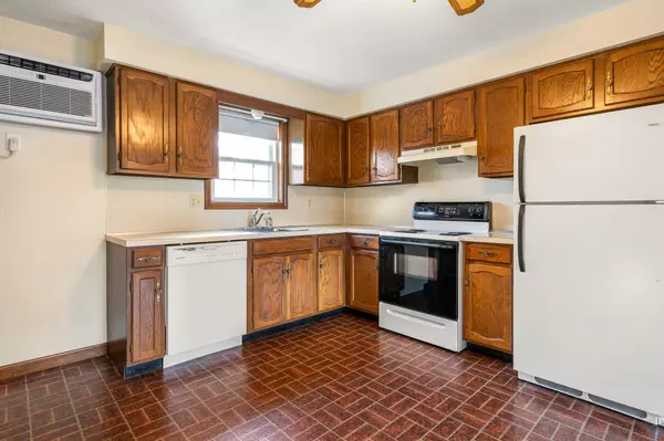 Manchester, NH 03103,1145 Hayward ST #D