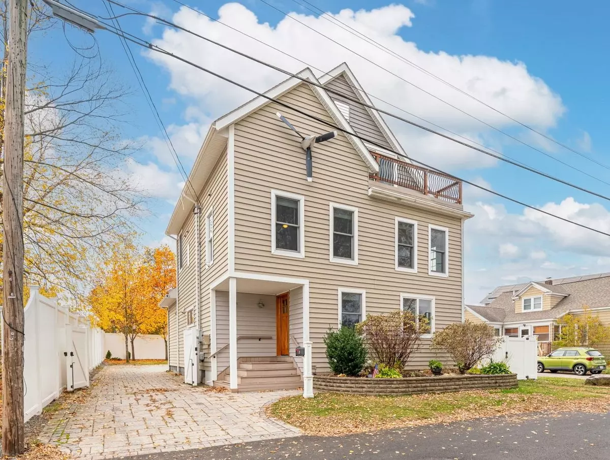 Nashua, NH 03060,6 Lake AVE