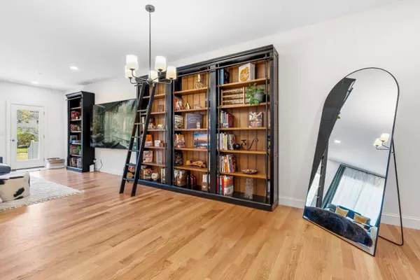 Londonderry, NH 03053,24 Sheffield WAY