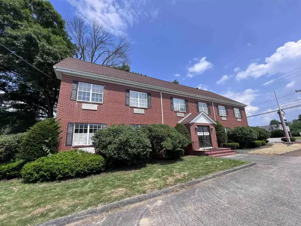 727 Lafayette RD #7, Seabrook, NH 03874