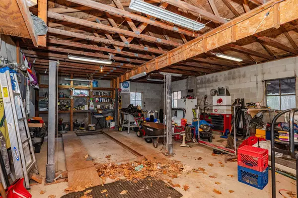 Rochester, NH 03867,125 Blackwater RD