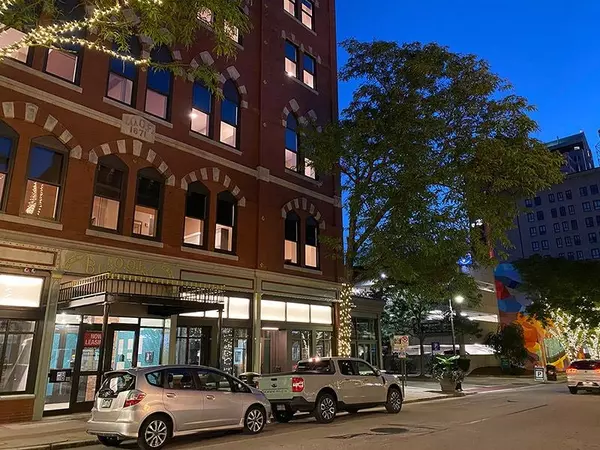 Manchester, NH 03101,83 Hanover ST #202