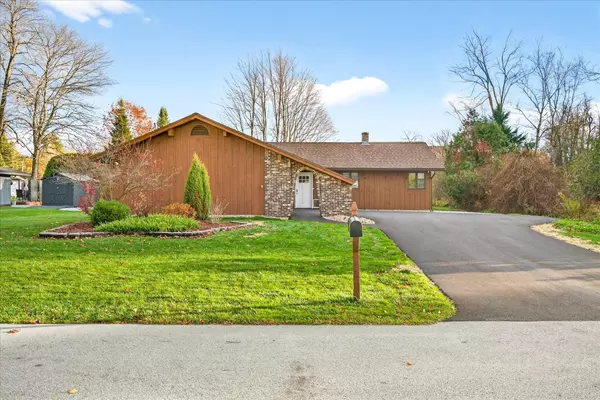 42 Hillcrest RD, Rutland City, VT 05702-0969