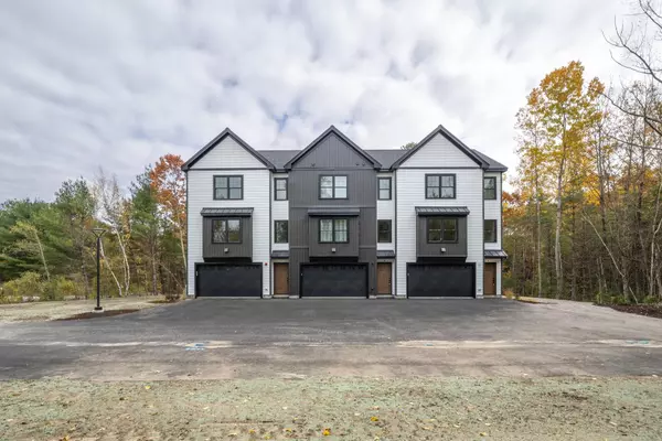 Londonderry, NH 03053,14 Mohawk DR