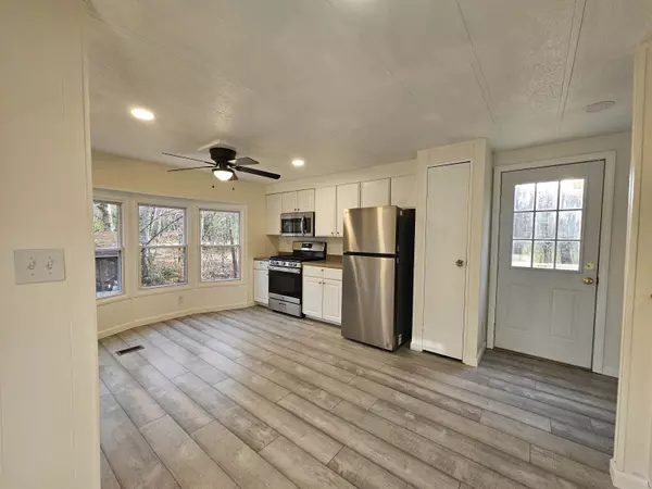 Barnstead, NH 03225,11 Gray RD