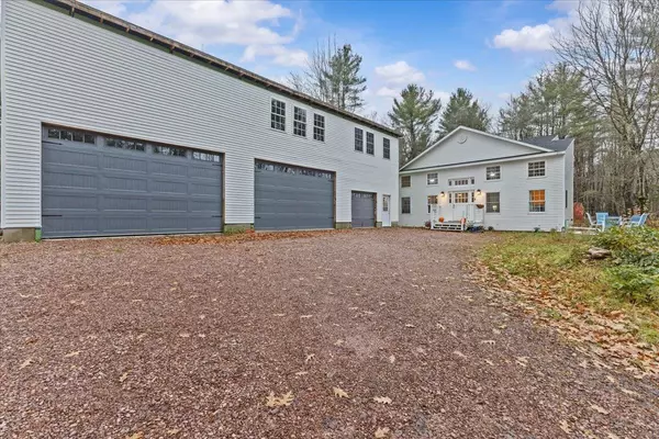 274 Old Stage RD, Essex Junction, VT 05452