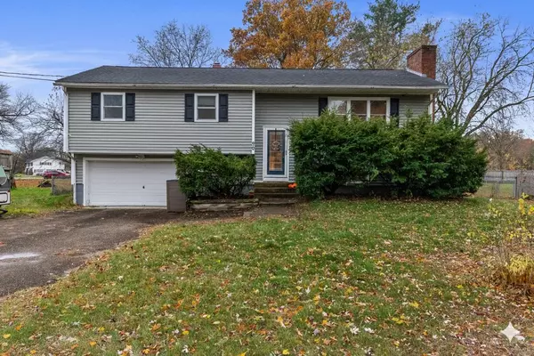 90 Belwood AVE, Colchester, VT 05446