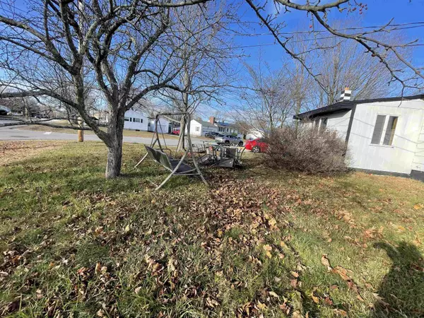 Rochester, NH 03867,38 Western AVE