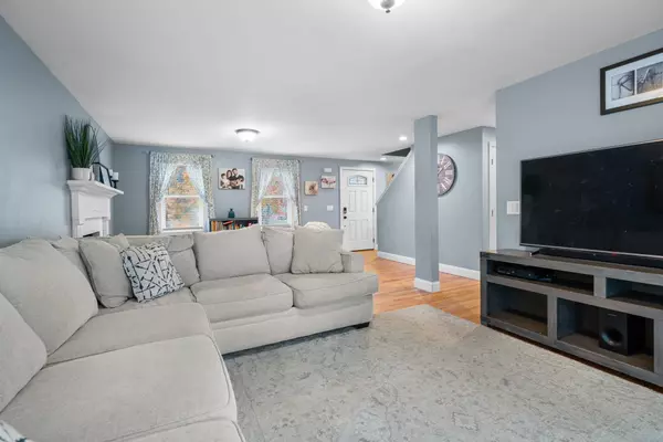 Epping, NH 03042,22 Dorothy DR