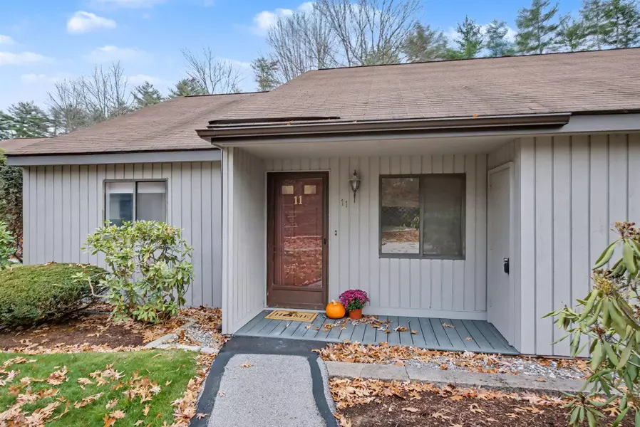 11 Essex Green CT, Merrimack, NH 03054