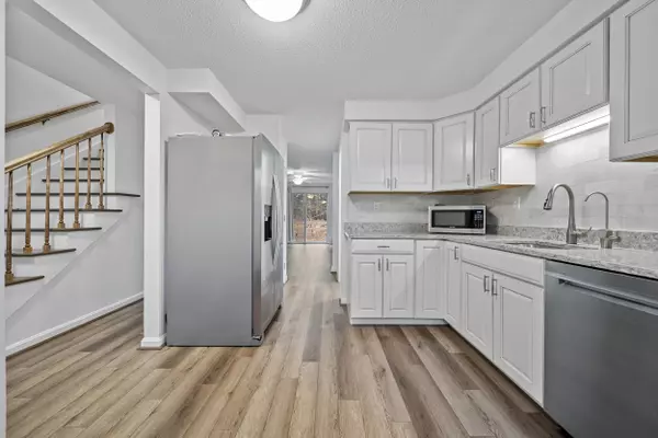 Merrimack, NH 03054,8 Donovan CT