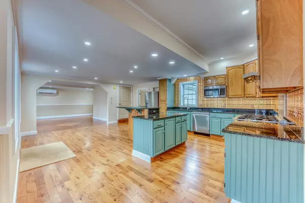 Campton, NH 03223,35 Mad River RD