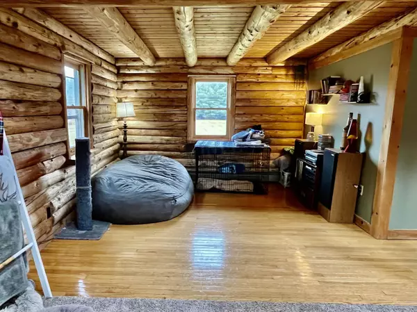 Milan, NH 03588,11 Owens RD