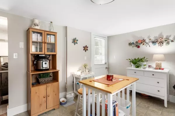 Goffstown, NH 03102,16 Larch ST