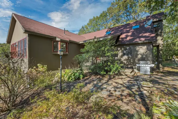 Chesterfield, NH 03462,484 Old Swanzey RD