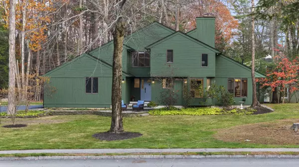 45 F W Hartford DR, Portsmouth, NH 03801