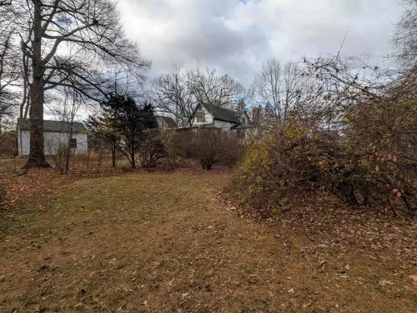 Milford, NH 03055,26 Oak ST