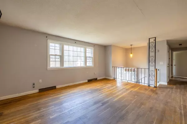 Derry, NH 03038,56 Bedard AVE