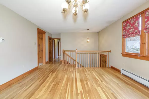 Manchester, NH 03109,380 Woodcrest CT