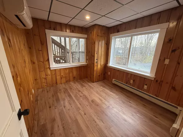 Farmington, NH 03835,11 Pearl LN ##2