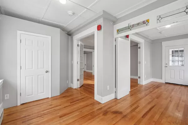 Concord, NH 03301,3 Merrimack ST #1