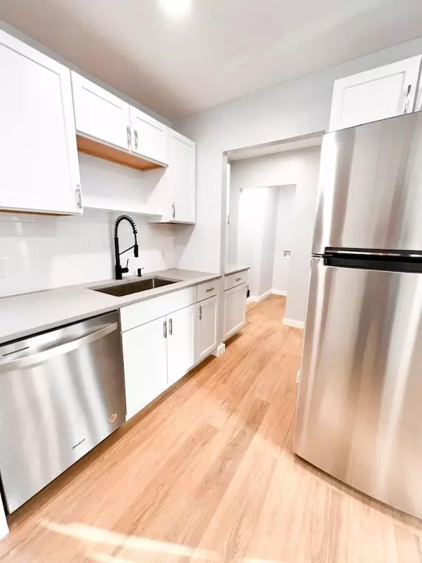 Claremont, NH 03743,178 Pleasant ST #1