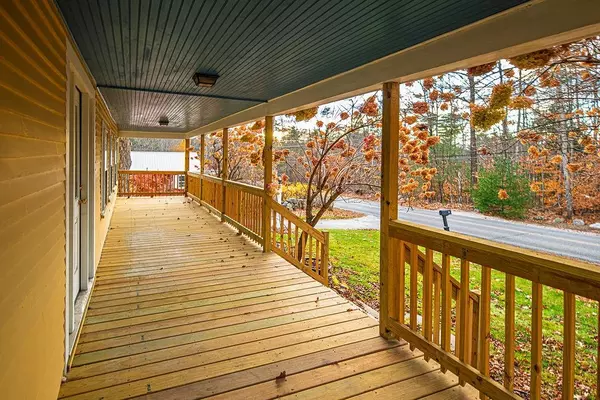 Wolfeboro, NH 03894,17 Waumbeck RD