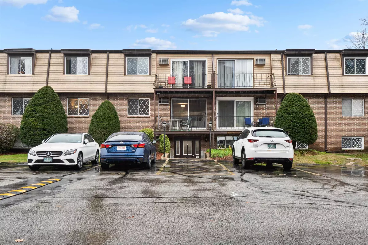 Derry, NH 03038,2 Silvestri CIR #13