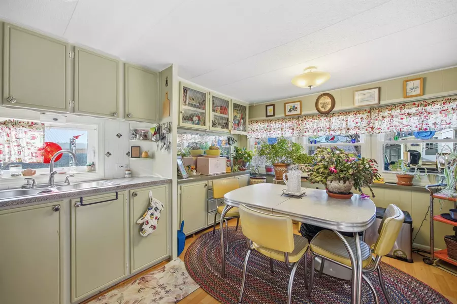 862 Mayhew TPKE #1, Bristol, NH 03222